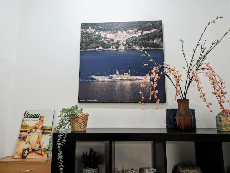 Bright Flat Just 10 Minutes From The City Centre Комо Екстериор снимка